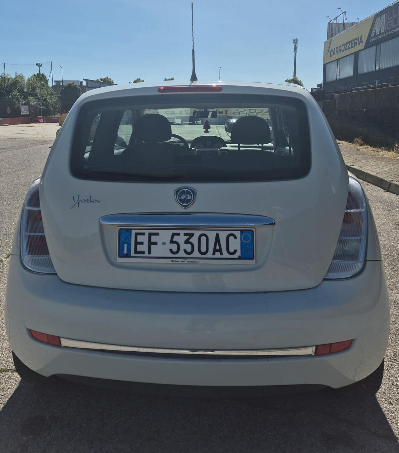 Lancia Ypsilon 1.2 Platino