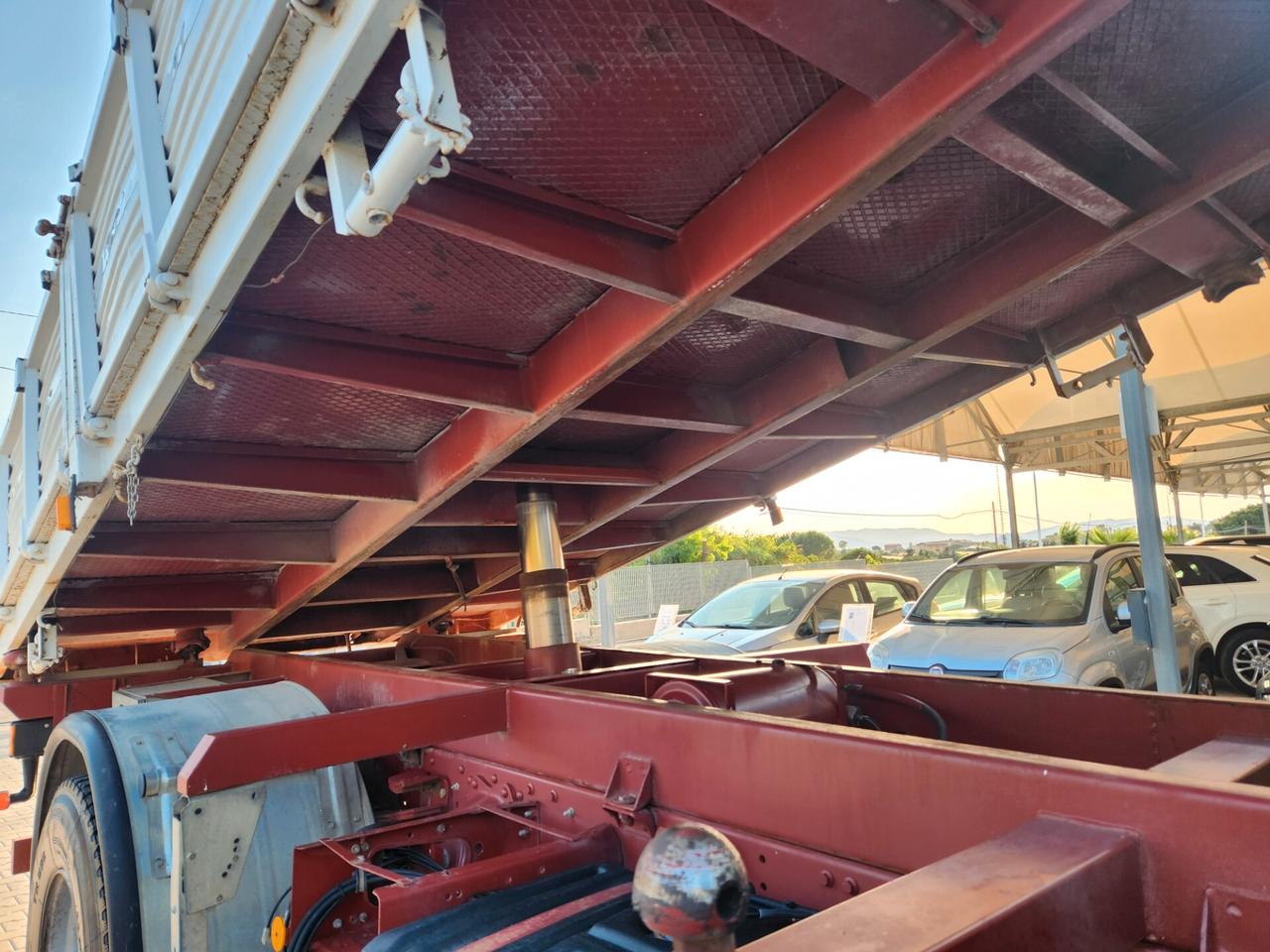150E24 TIPPER RIBALTABILE TRILAT