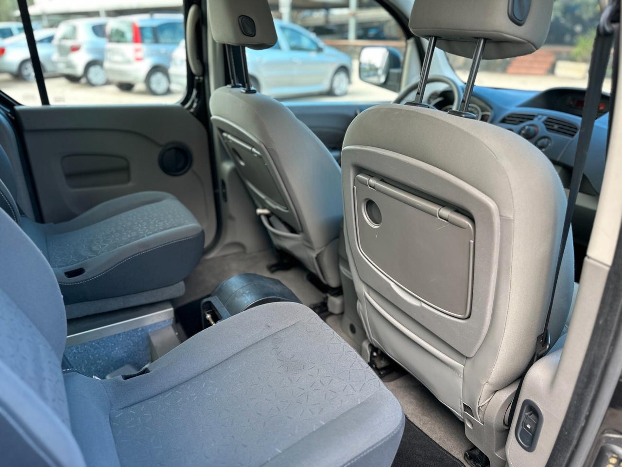 Renault Kangoo 1.5 dCi 105CV 5 porte Pianale Ribassato con Pedana