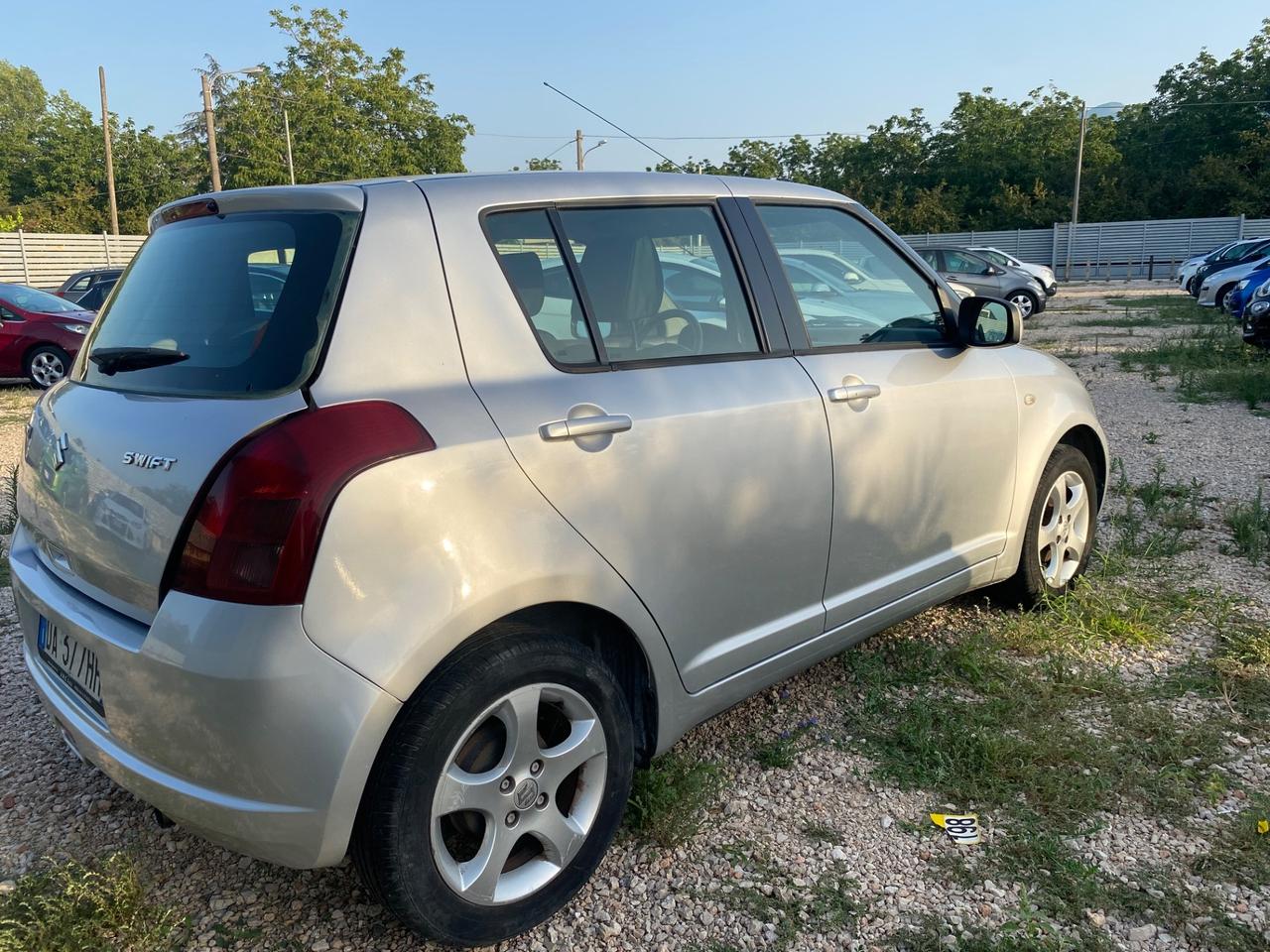 Suzuki Swift 1.3 5p. GL 92 CV 68 KW auto pari al nuovo
