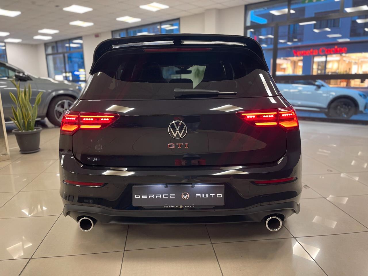 Volkswagen Golf 8 GTI 2.0 TSI 245cv DSG