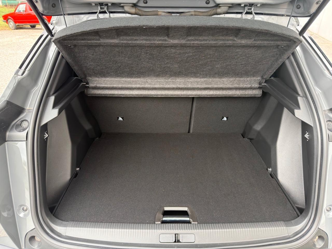Peugeot 2008 PureTech 130 S&S EAT8 GT