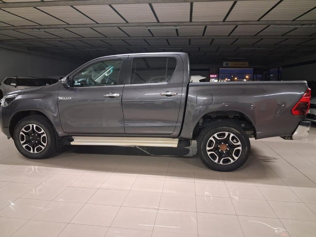 TOYOTA Hilux 2.4 d-4d C&C 4x4 Double cab Executive