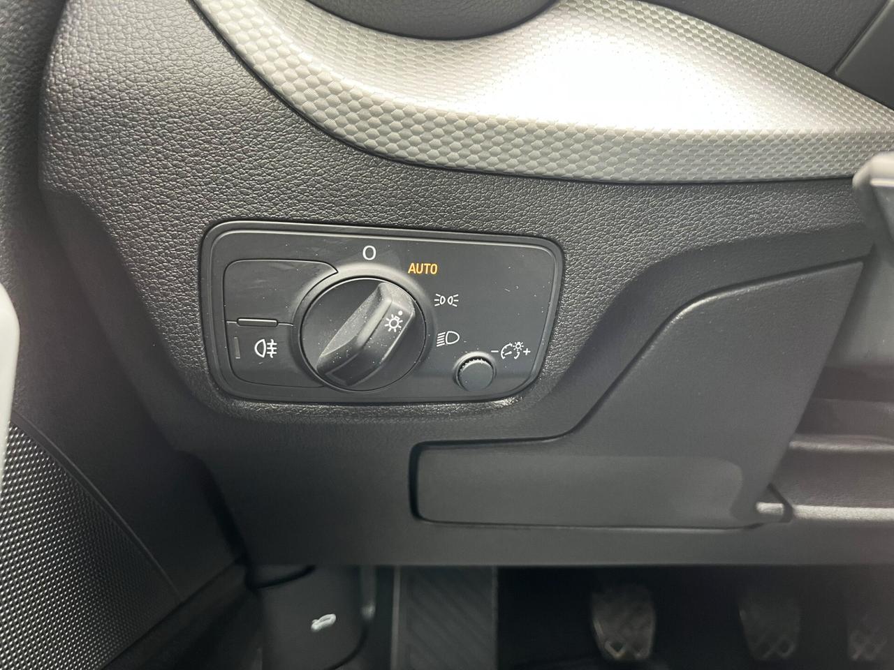 Audi Q2 30 TFSI Business