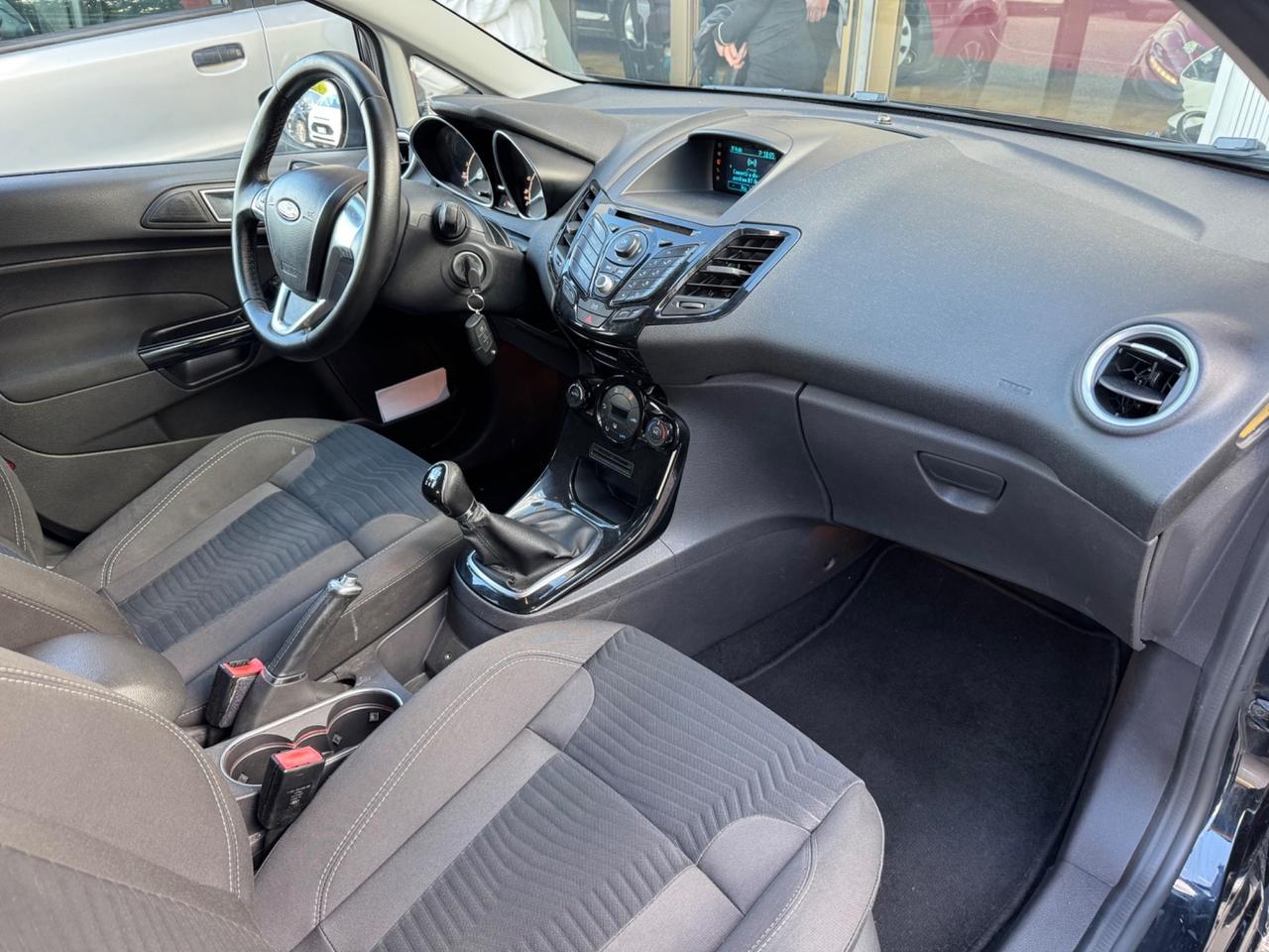 Ford Fiesta 1.5 TDCi 75CV 5 porte Titanium