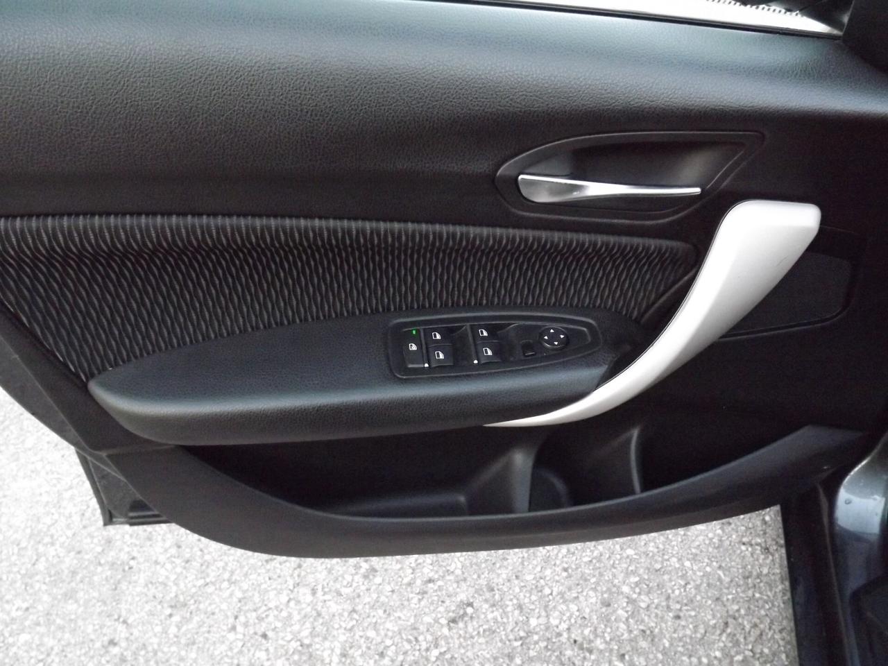 Bmw 116 116i 5p. Urban