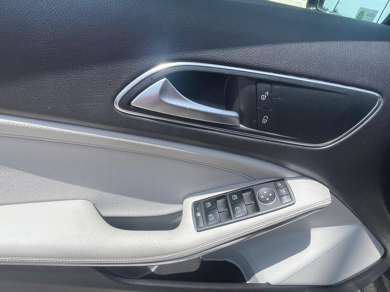 Mercedes-benz A 180 A 180 d Sport