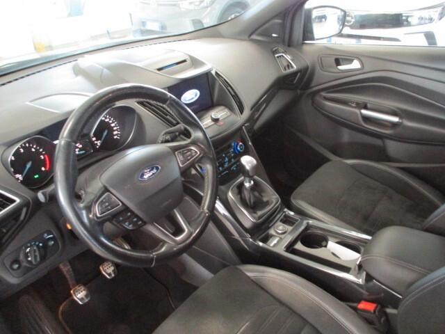 Ford Kuga 2.0 TDCI 150 CV S&S 4WD ST-Line