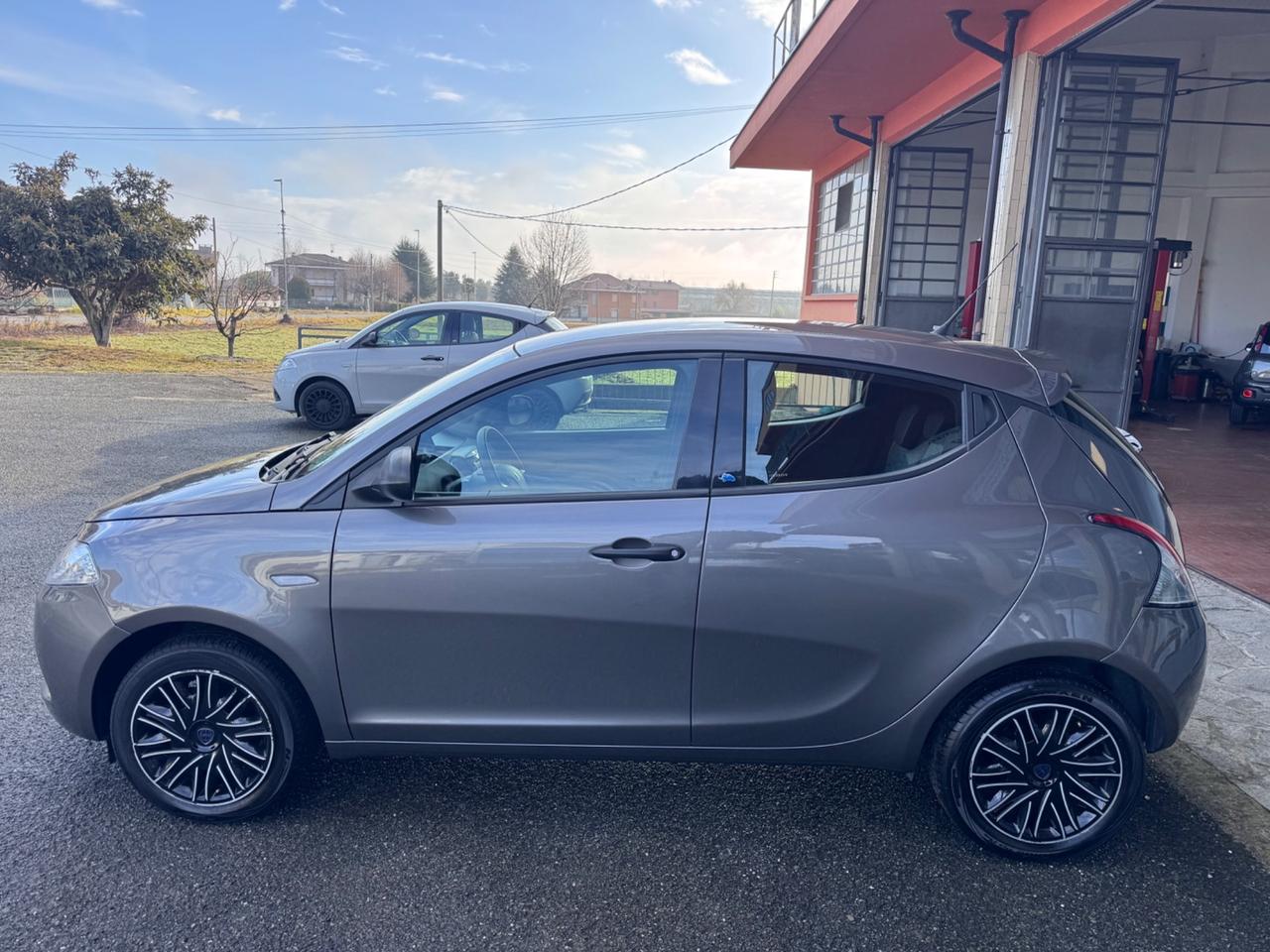 Lancia Ypsilon 1.2 69 CV 5 porte Elefantino Blu