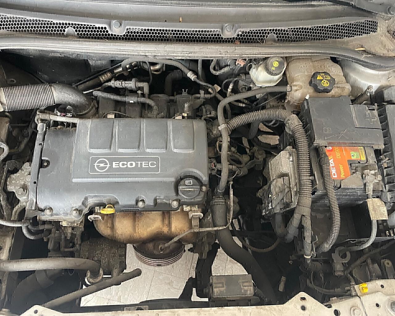 OPEL ASTRA 1.4 100 CV 5 PORTE COSMO