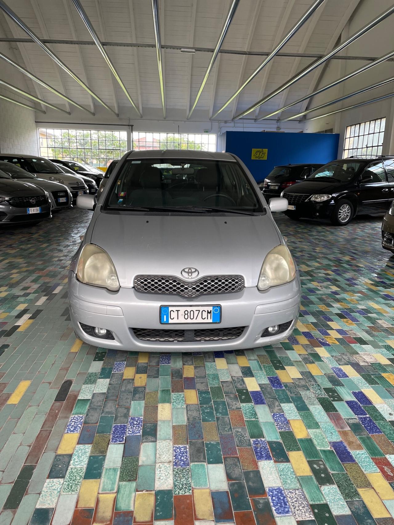 Toyota Yaris 1.4 tdi D-4D cat 3 porte