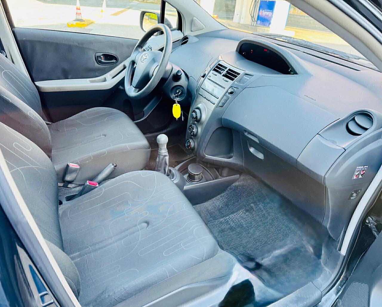 Toyota Yaris 1.0 5 porte