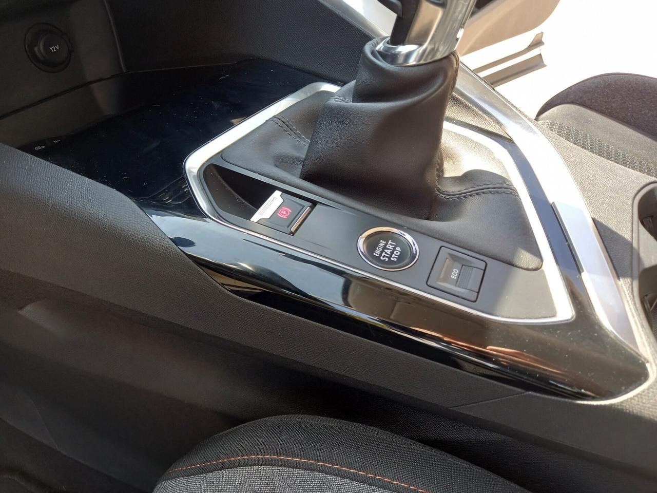 Peugeot 3008 BlueHDi 130 S&S 2022