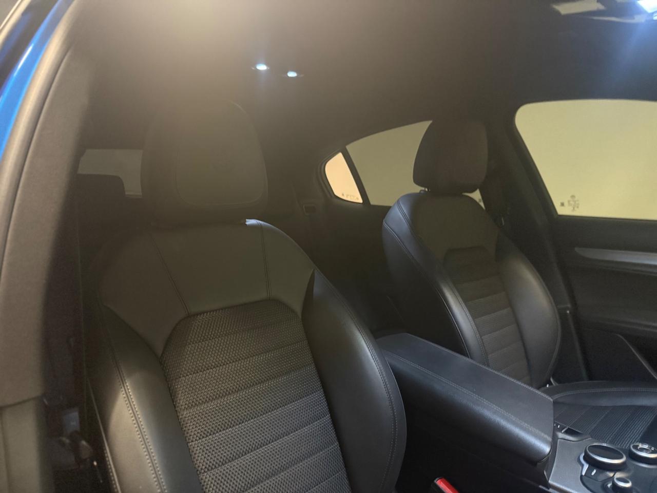 Alfa Romeo Stelvio 2.2 Turbodiesel 210 CV AT8 Q4 Executive