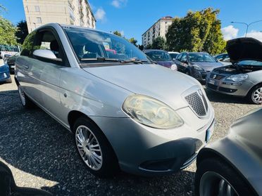 Lancia Ypsilon 1.2 Benz 44KW 60CV Oro
