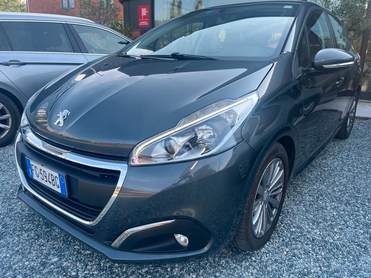 Peugeot 208 BlueHDi 01/2017 5 P **KM 88230**
