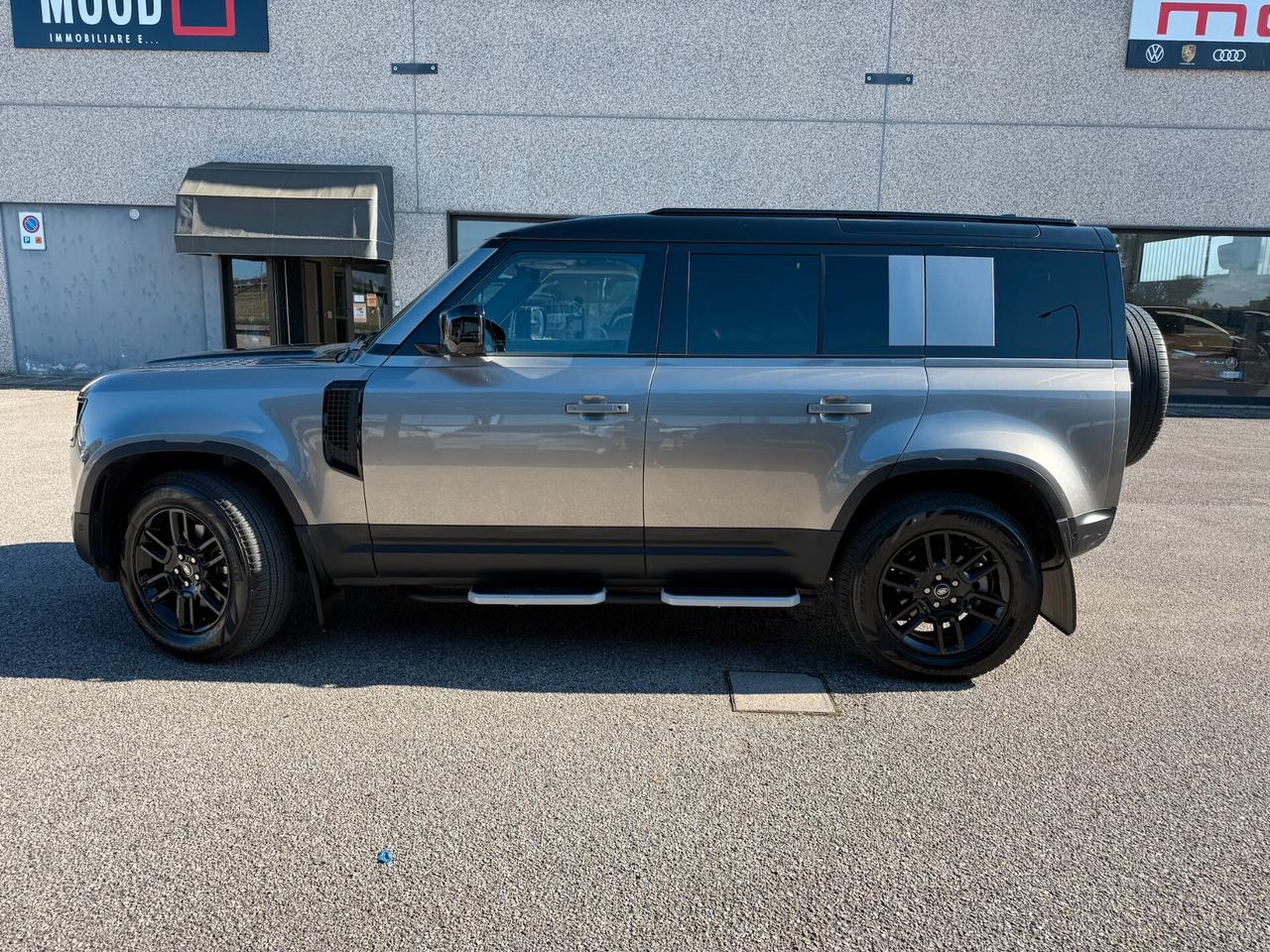 Land Rover Defender 110 3.0d i6 mhev S awd 200cv 7 p 5 ANNI GARANZIA