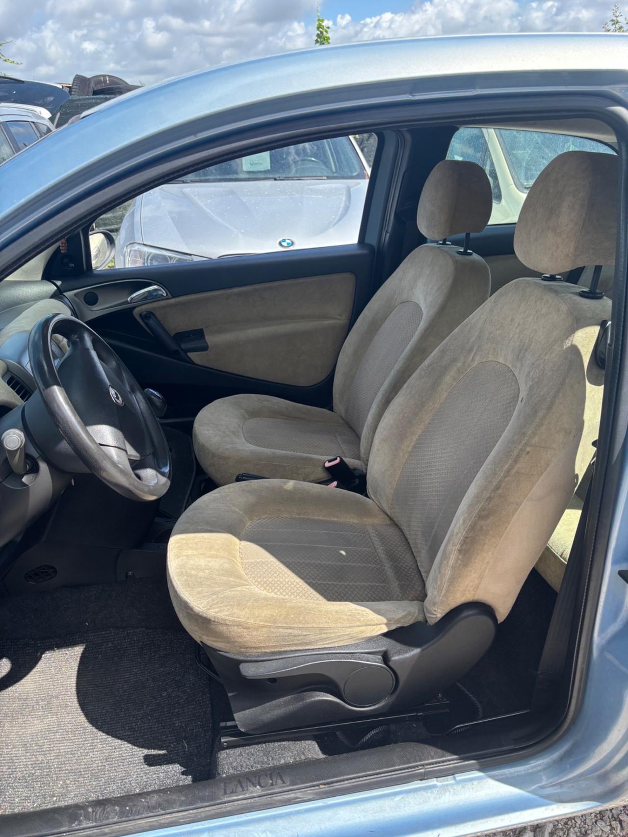 Lancia Ypsilon 1.2 16V Platino Benzina-Metano