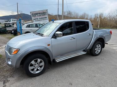 Mitsubishi L200 2.5 DI-D/136CV Club Cab Invite