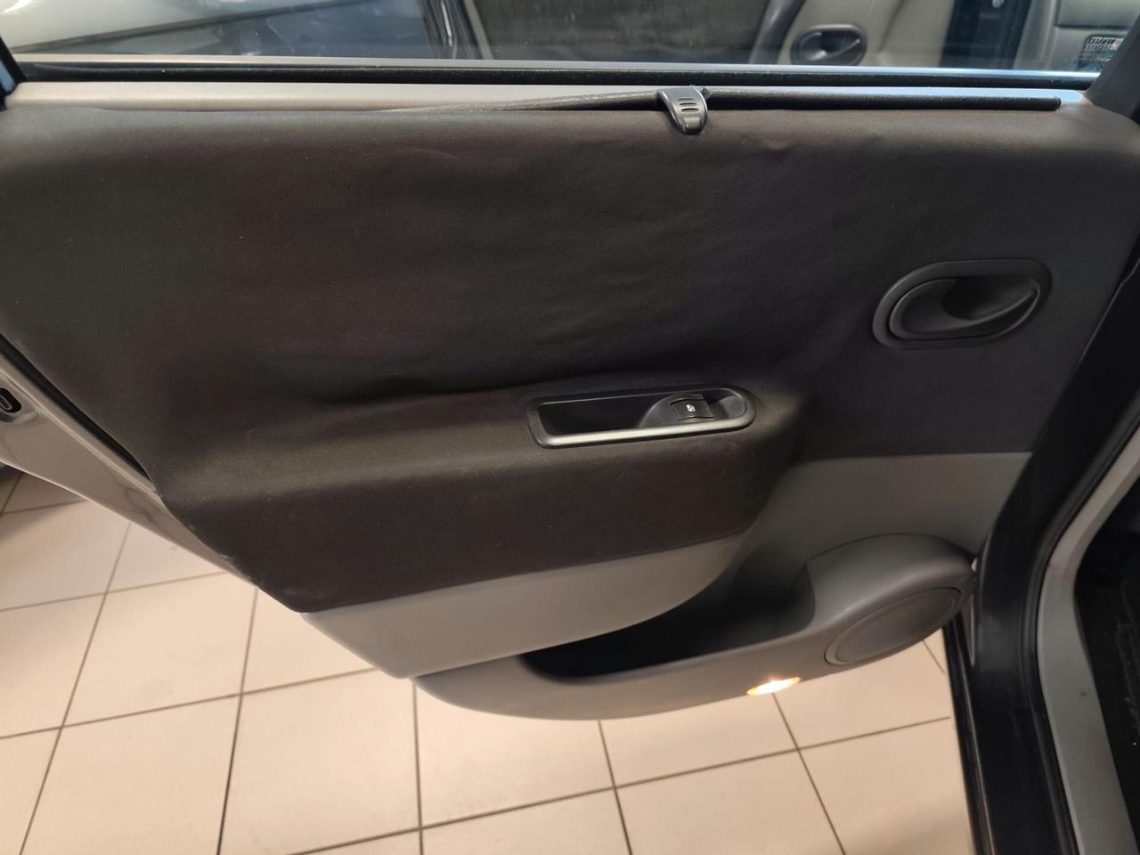 Renault Scenic Scénic 1.5 dCi/105CV Dynamique
