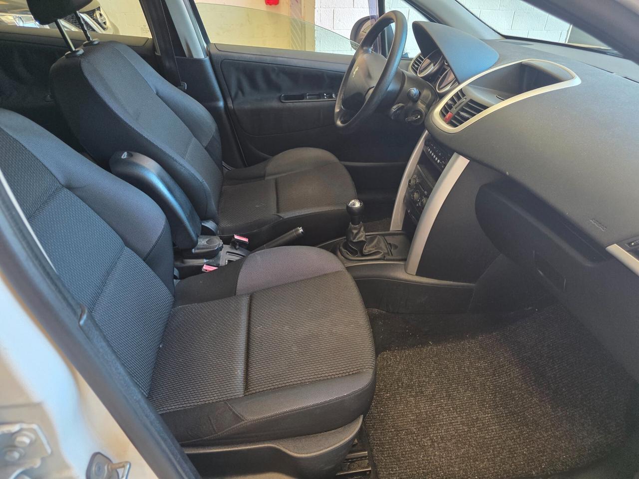 Peugeot 207 Plus 1.4 8V 75CV 5p. ECO GPL