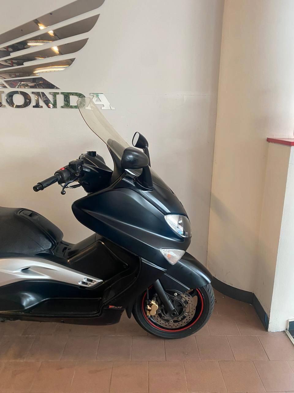 Yamaha T Max