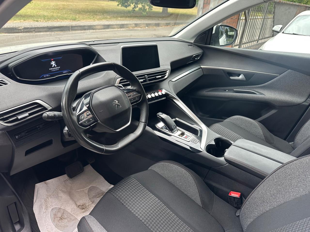Peugeot 3008 BlueHDi 130 S&S Allure