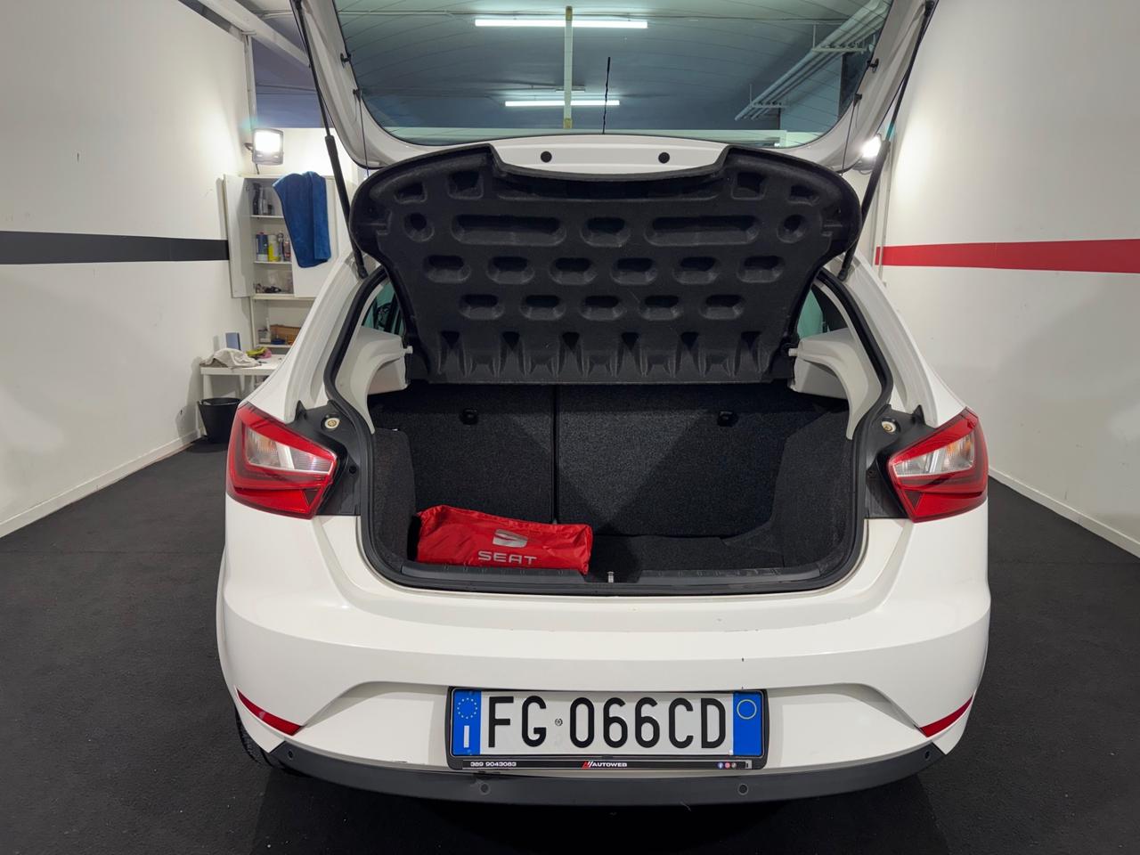 Seat Ibiza 1.4 TDI 75 CV CR 5p. Style TETTO APRIBILE - NEOPATENTATI - APPLE CARPLAY E ANDROID AUTO