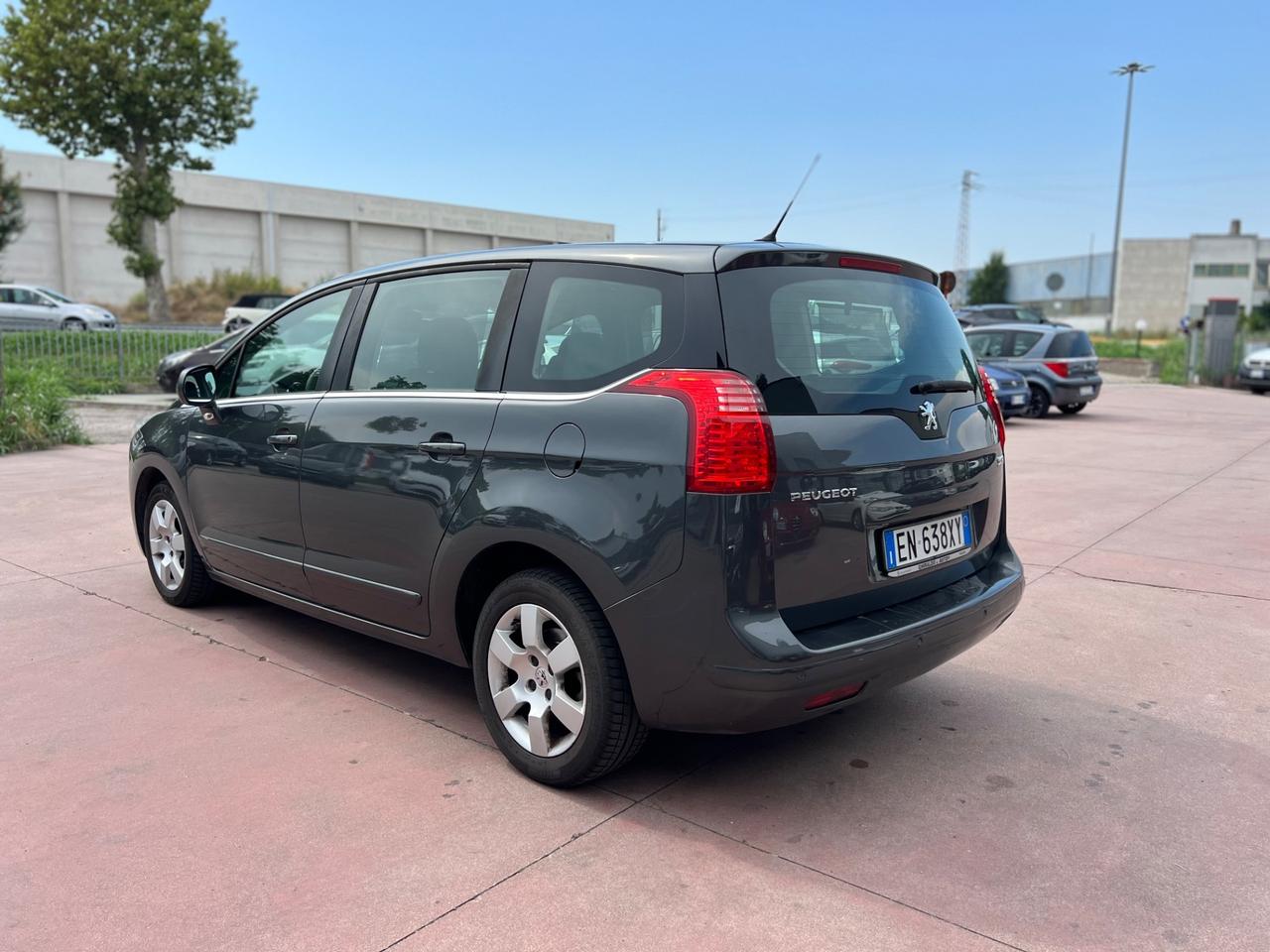 Peugeot 5008 1.6 HDi 112CV Active