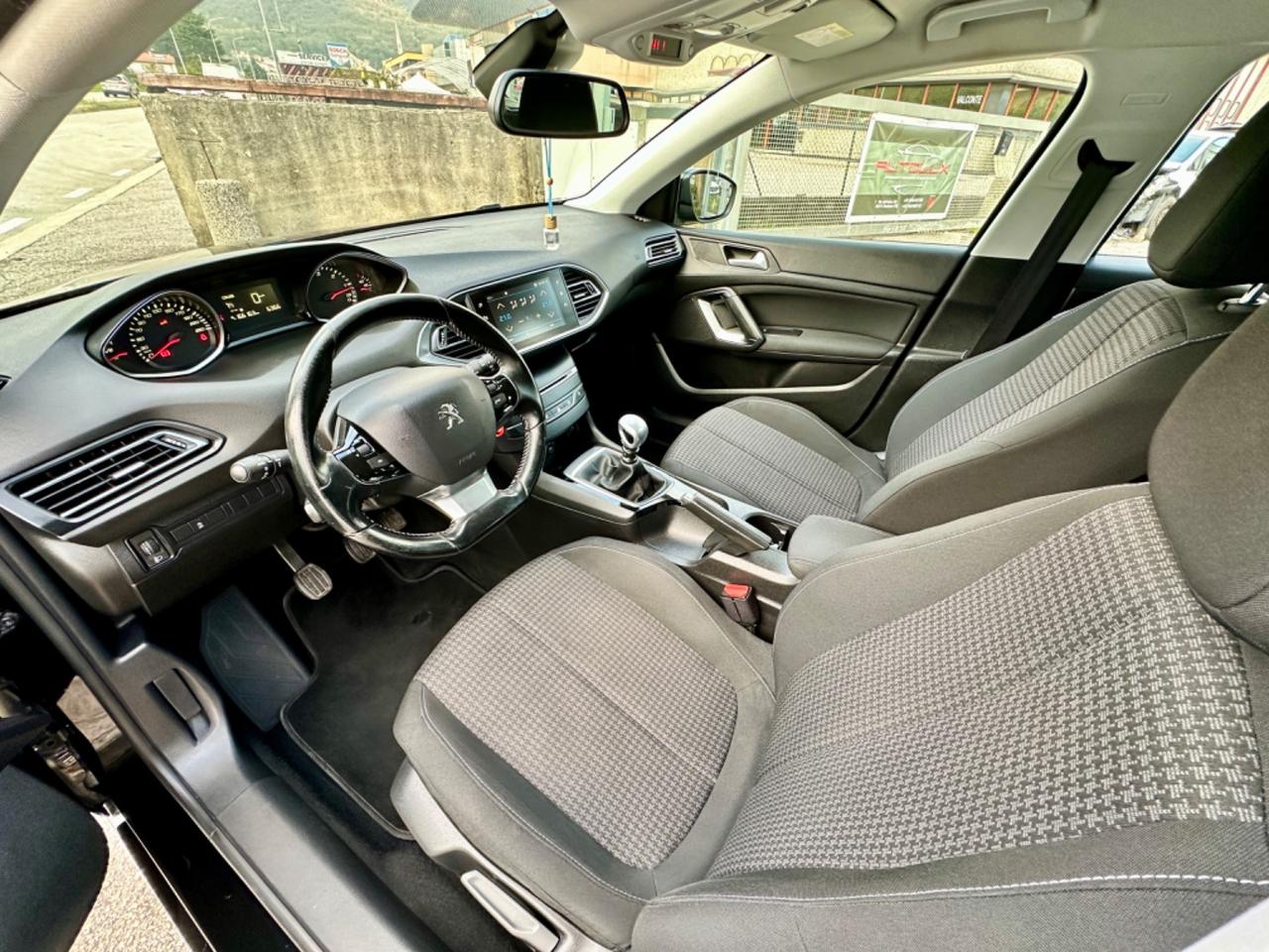 PEUGEOT 308 1.6HDi 2018 - 120CV ALLURE IMPECCABILE OK NEOPATENTATI IVA COMPRESA