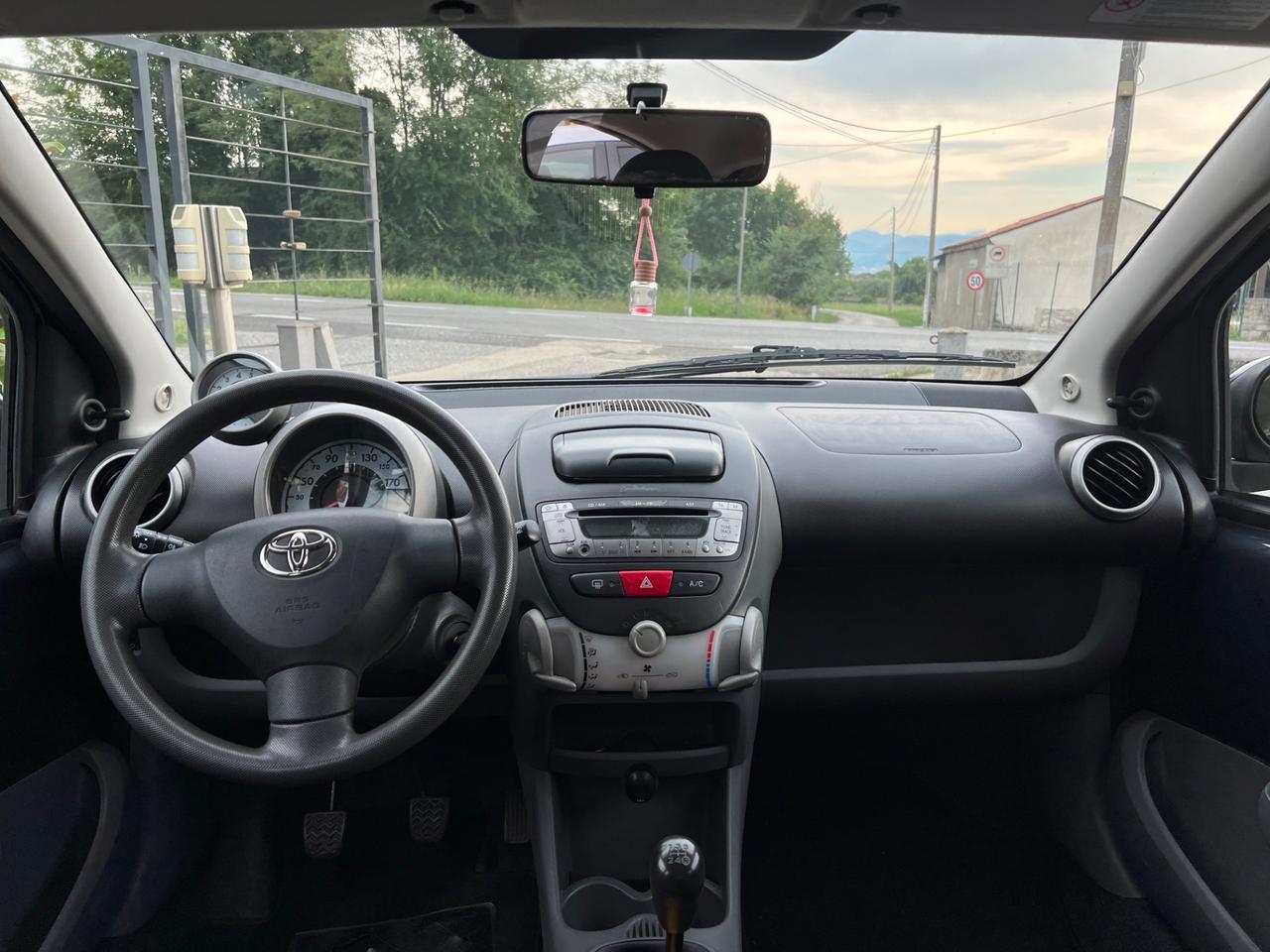 Toyota Aygo 1.0 12V VVT-i 5 porte Sol