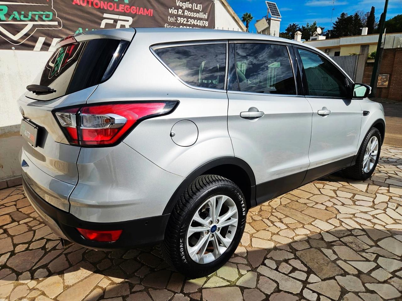 Ford Kuga 1.5 TDCI 120 CV S&S 2WD Powershift Edition