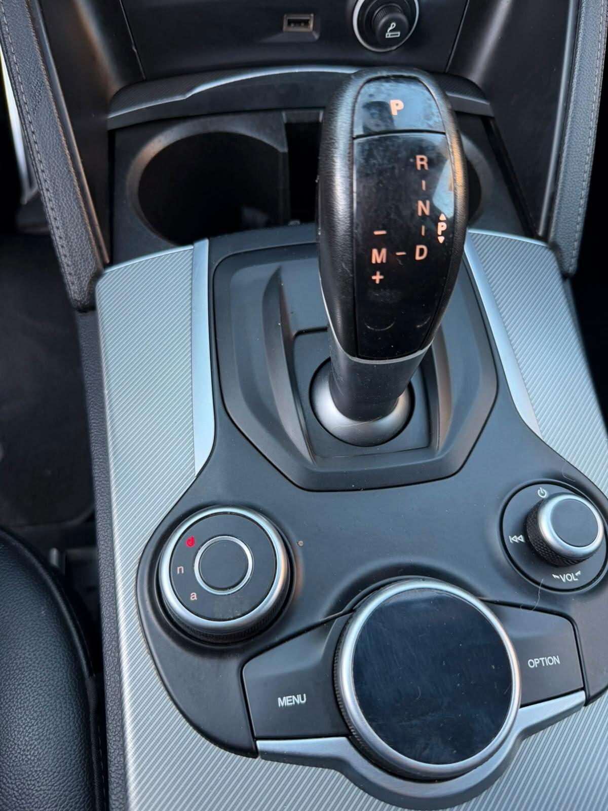 Alfa Romeo Stelvio 2.2 Turbodiesel 210 CV AT8 Q4 Executive