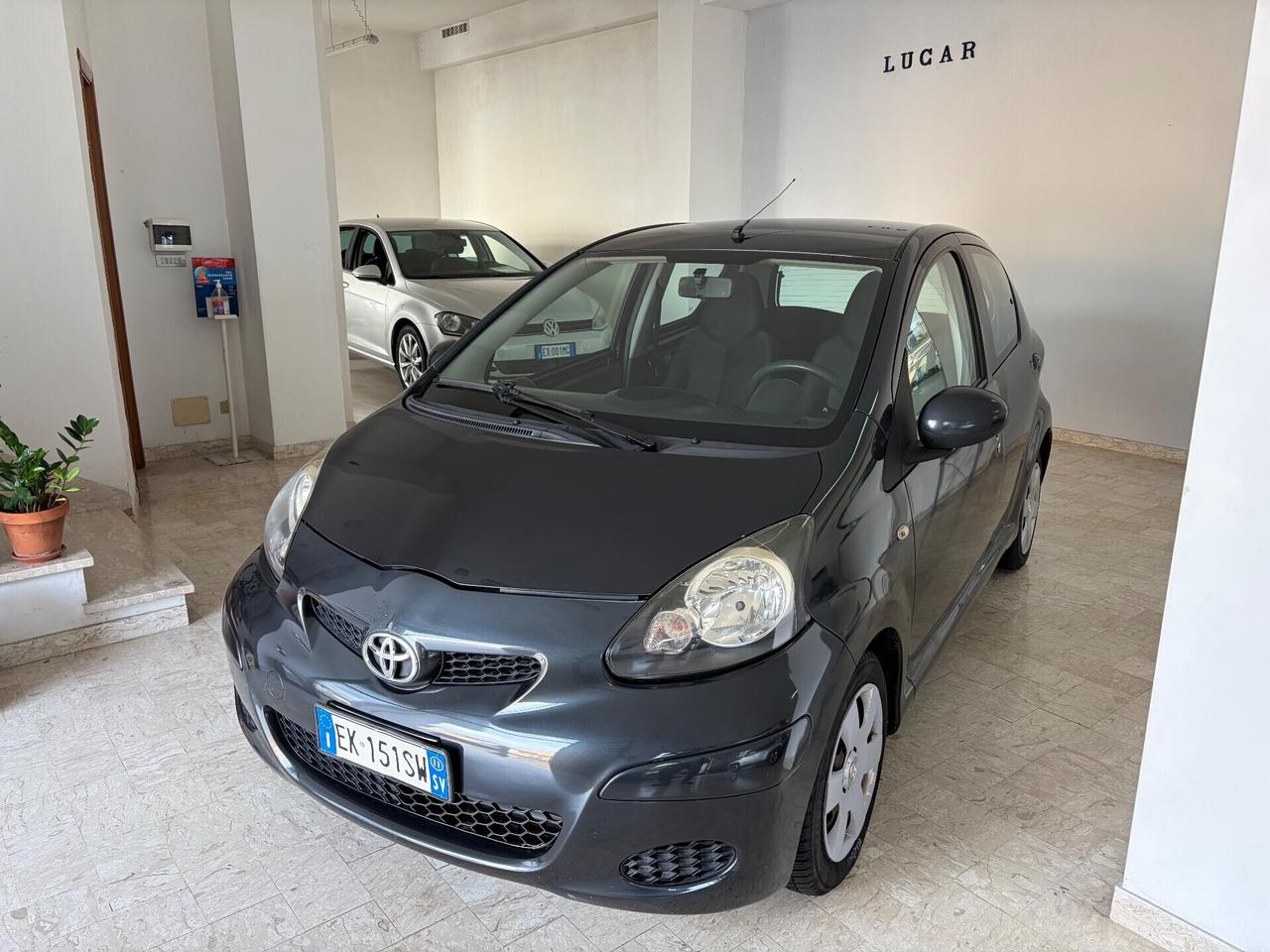 TOYOTA AYGO 1.0 68 CV 5 PORTE 80.000 KM