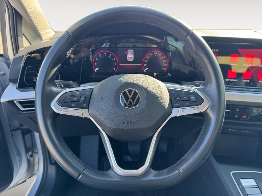 Volkswagen Golf VIII 2020 1.0 eTSI 110CV DSG Life (MHEV)