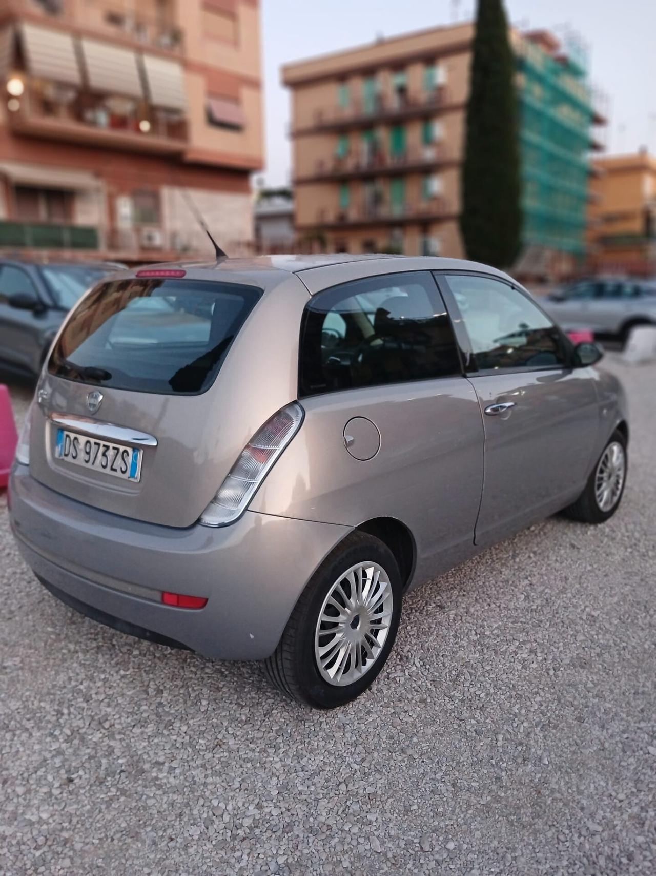 Lancia Ypsilon 1.2 neopatentati 134.500km