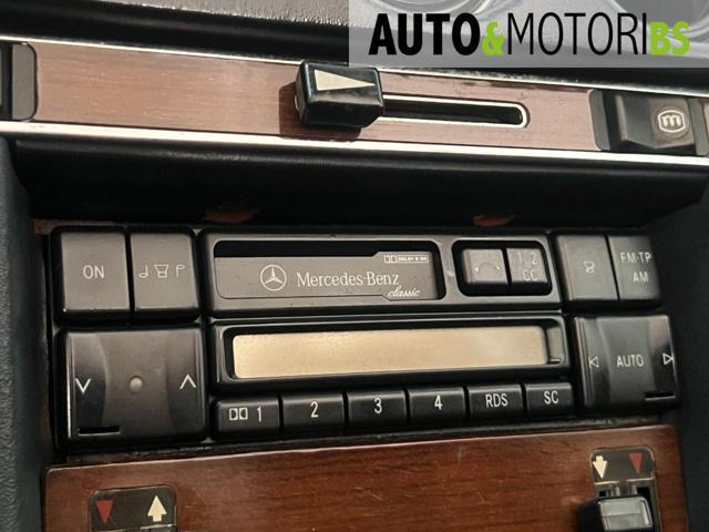 MERCEDES-BENZ SL 380 SL Roadster