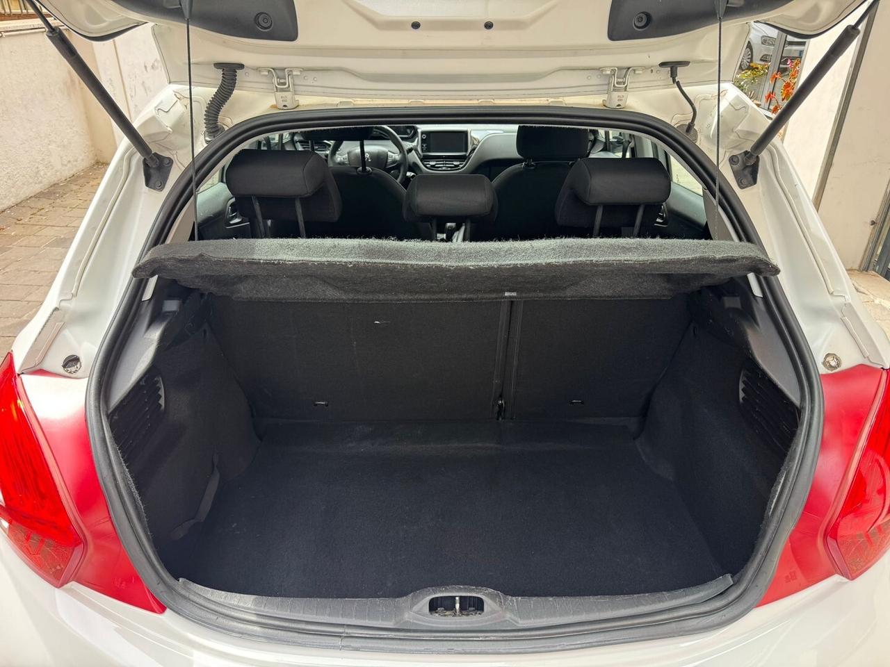 PEUGEOT 208 1.4 HDi 68CV 5p Active