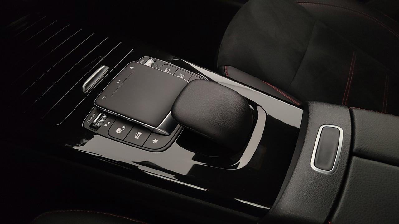 Mercedes-Benz CLA Coupe 220 d Premium auto