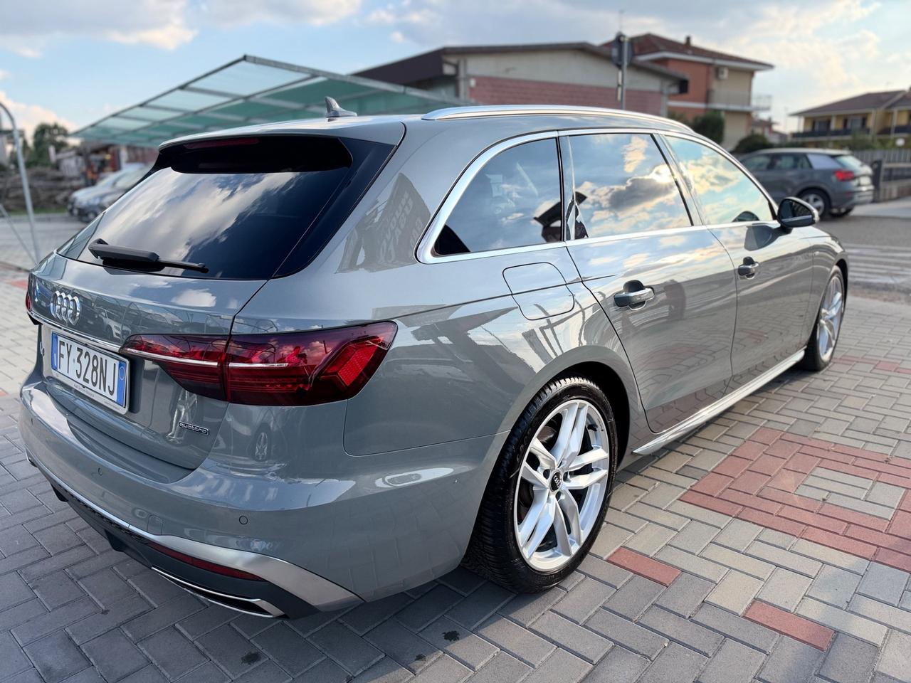 Audi A4 Avant 40 TDI quattro S tronic line edition