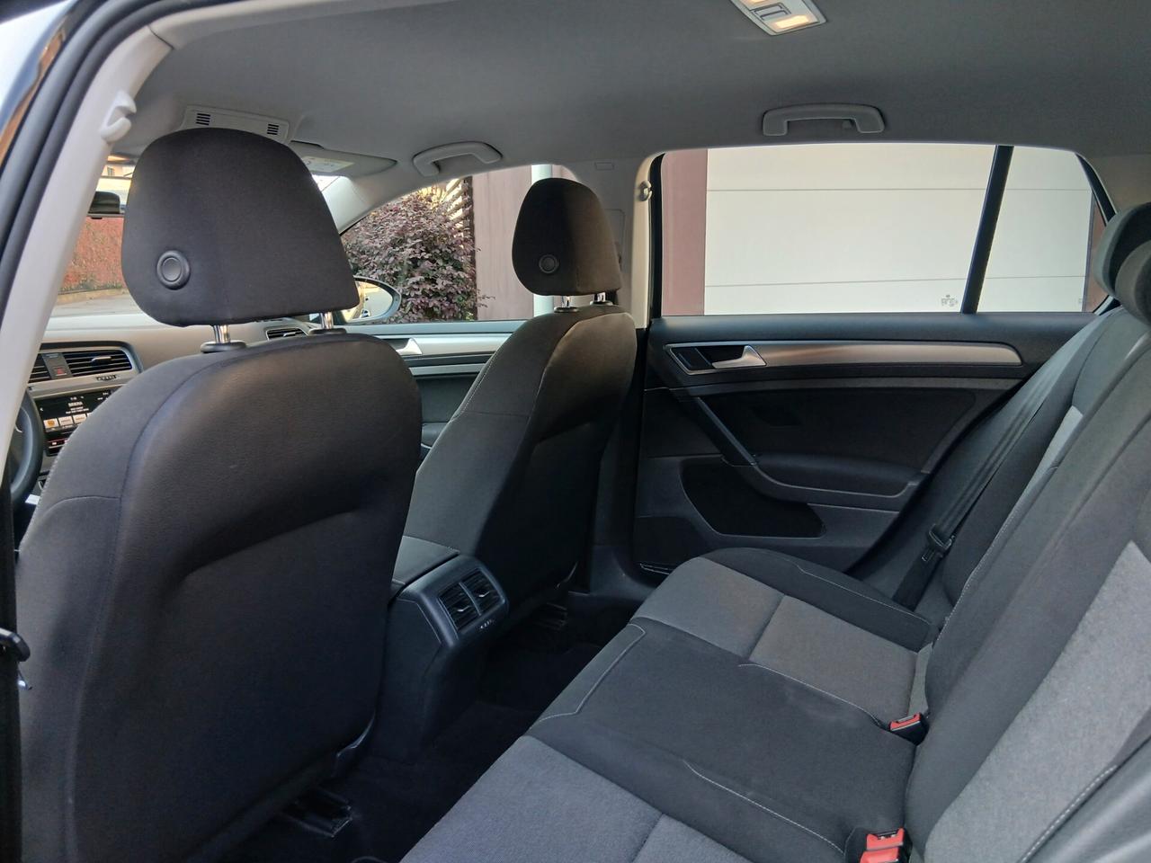 Volkswagen Golf 1.2 TSI 85 CV 5p. ok per neo patentati a € 199 mese