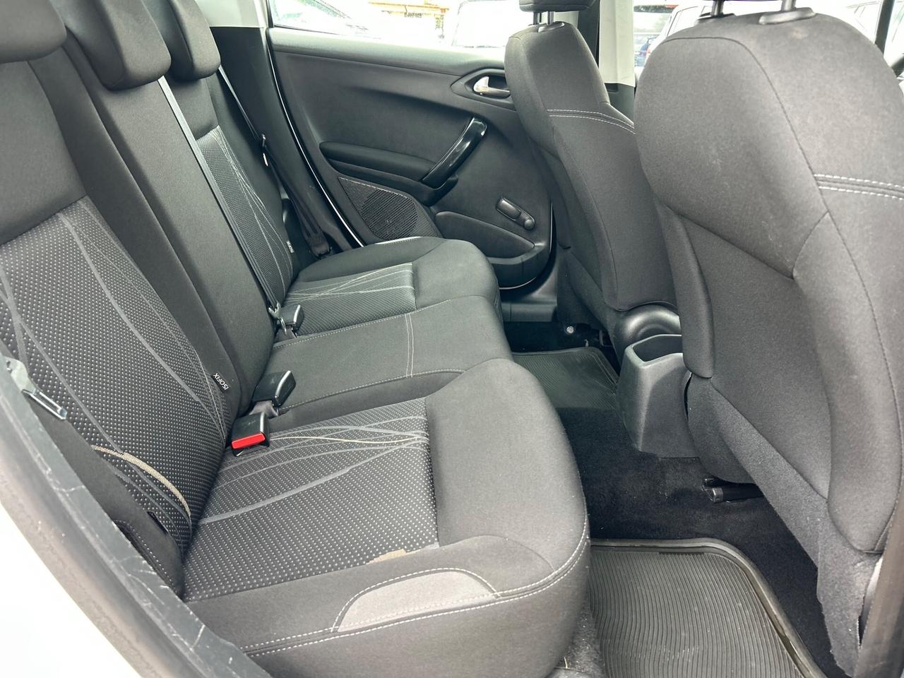 Peugeot 208 PureTech 82 5 porte Allure