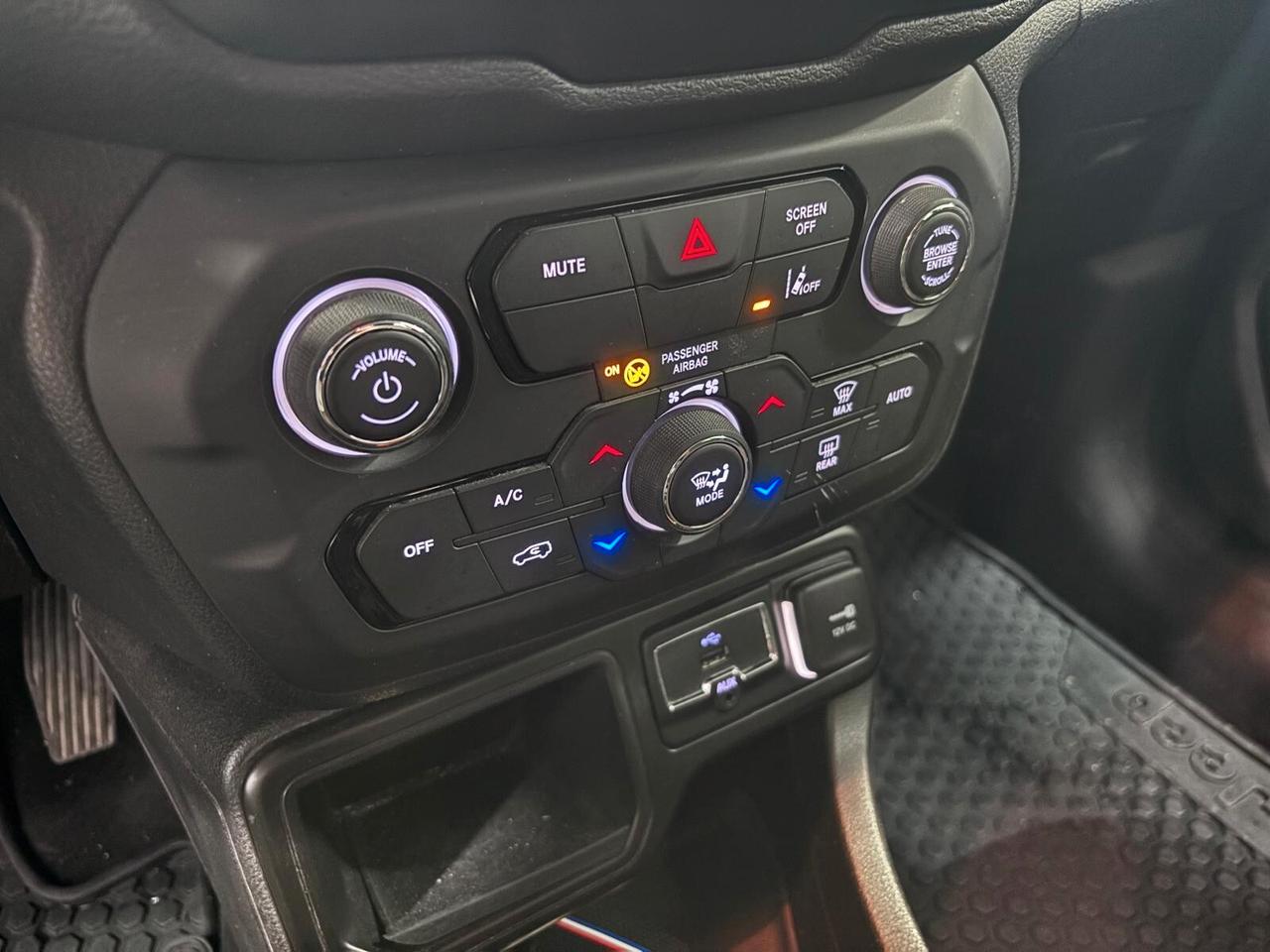 JEEP RENEGADE 1.6 MJT 131CV LIMTED LED-NAVI