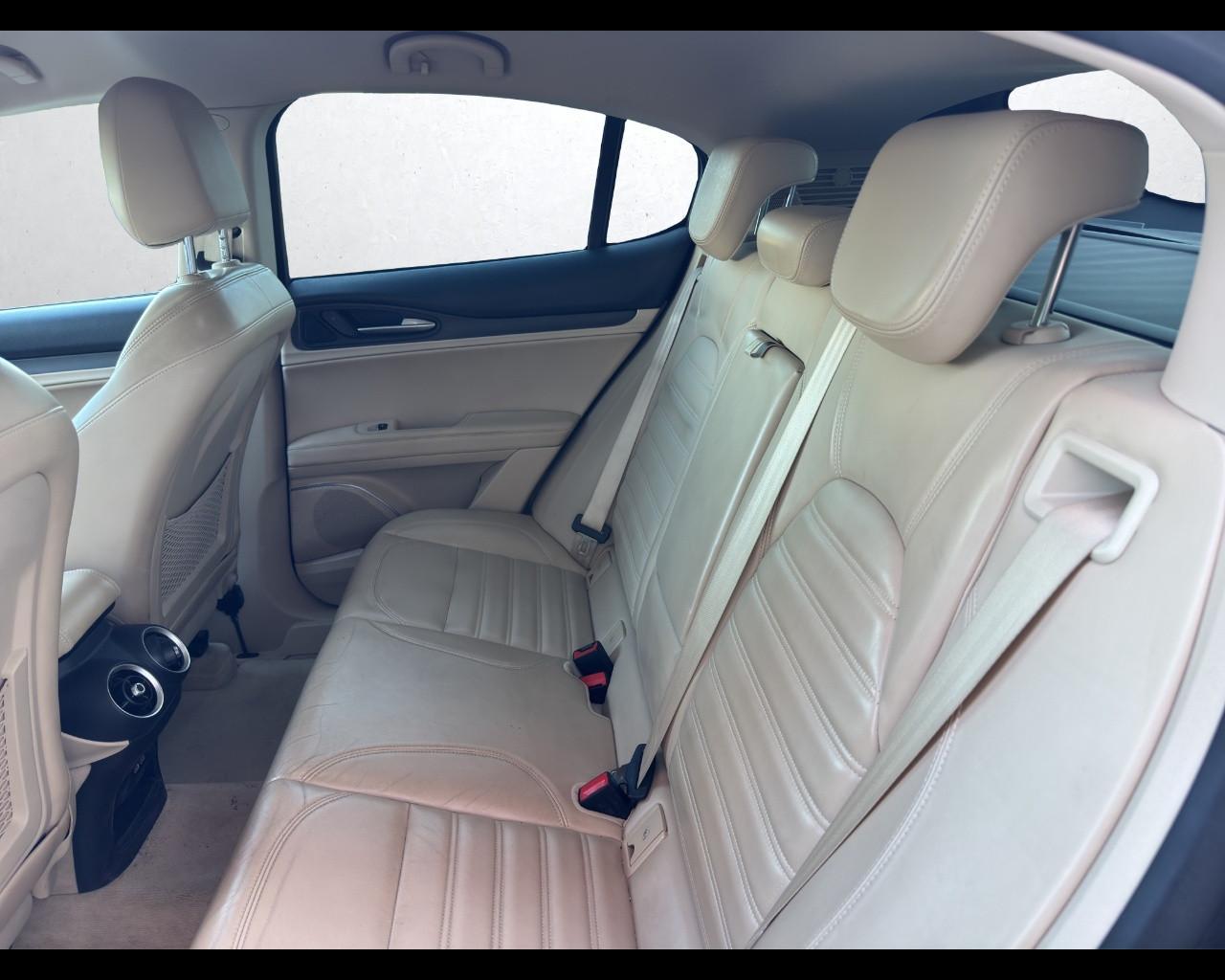 ALFA ROMEO Stelvio - Stelvio 2.2 Turbodiesel 210 CV AT8 Q4 Executive