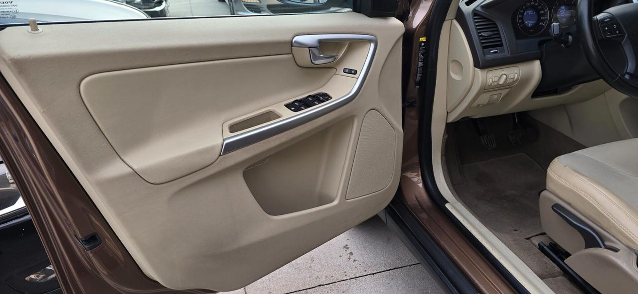 Volvo XC 60 XC60 D5 AWD Kinetic