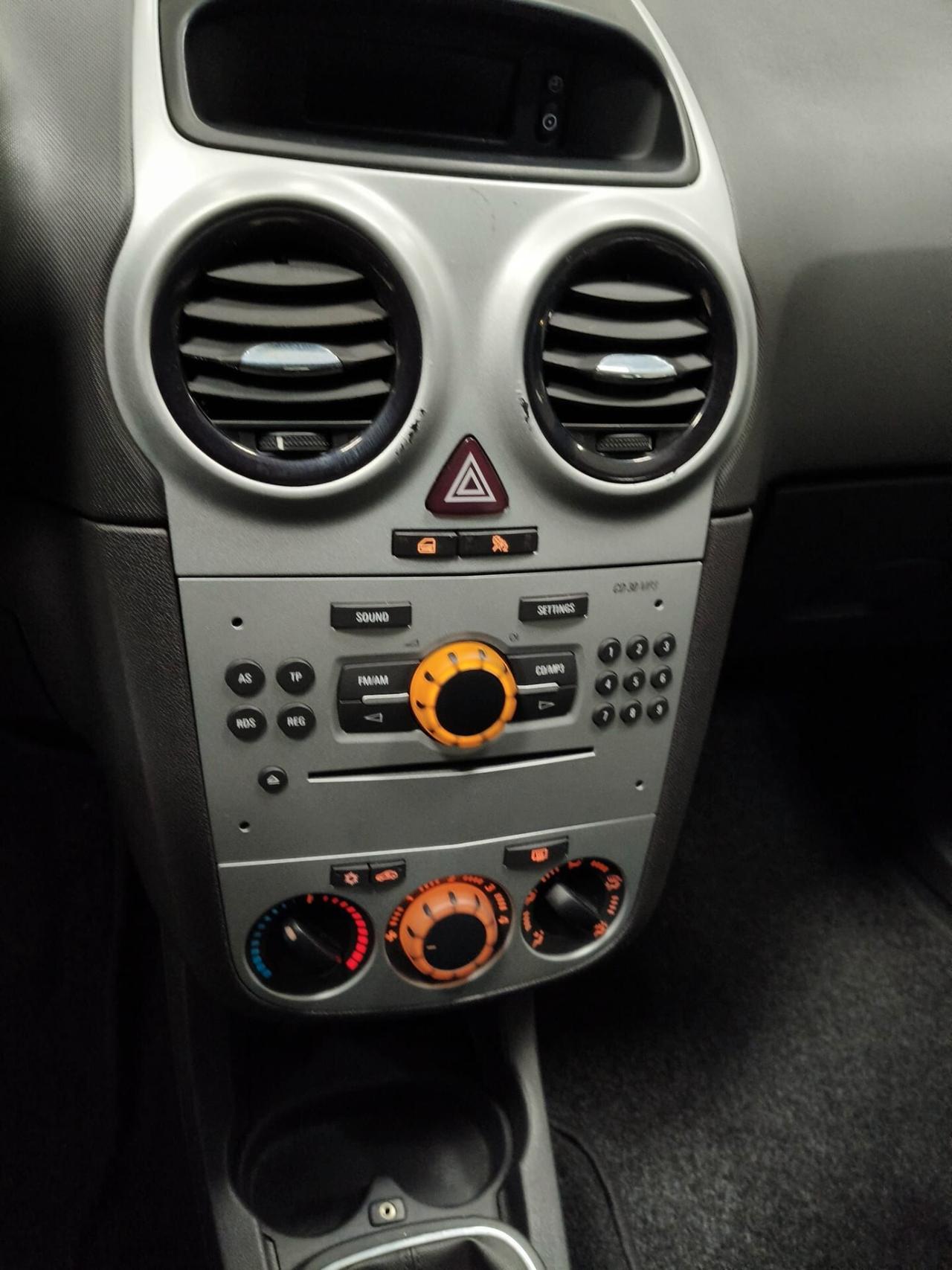 Opel Corsa 1.2B X NEOPATENTATI 2009