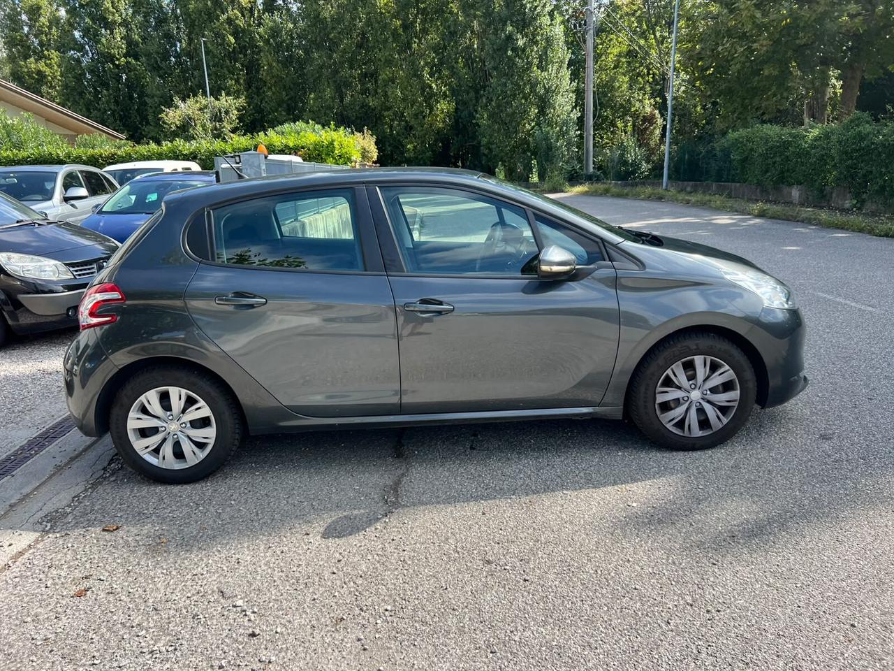 Peugeot 208 BlueHDi 75 S&S 5 porte Active Ok neopatentato