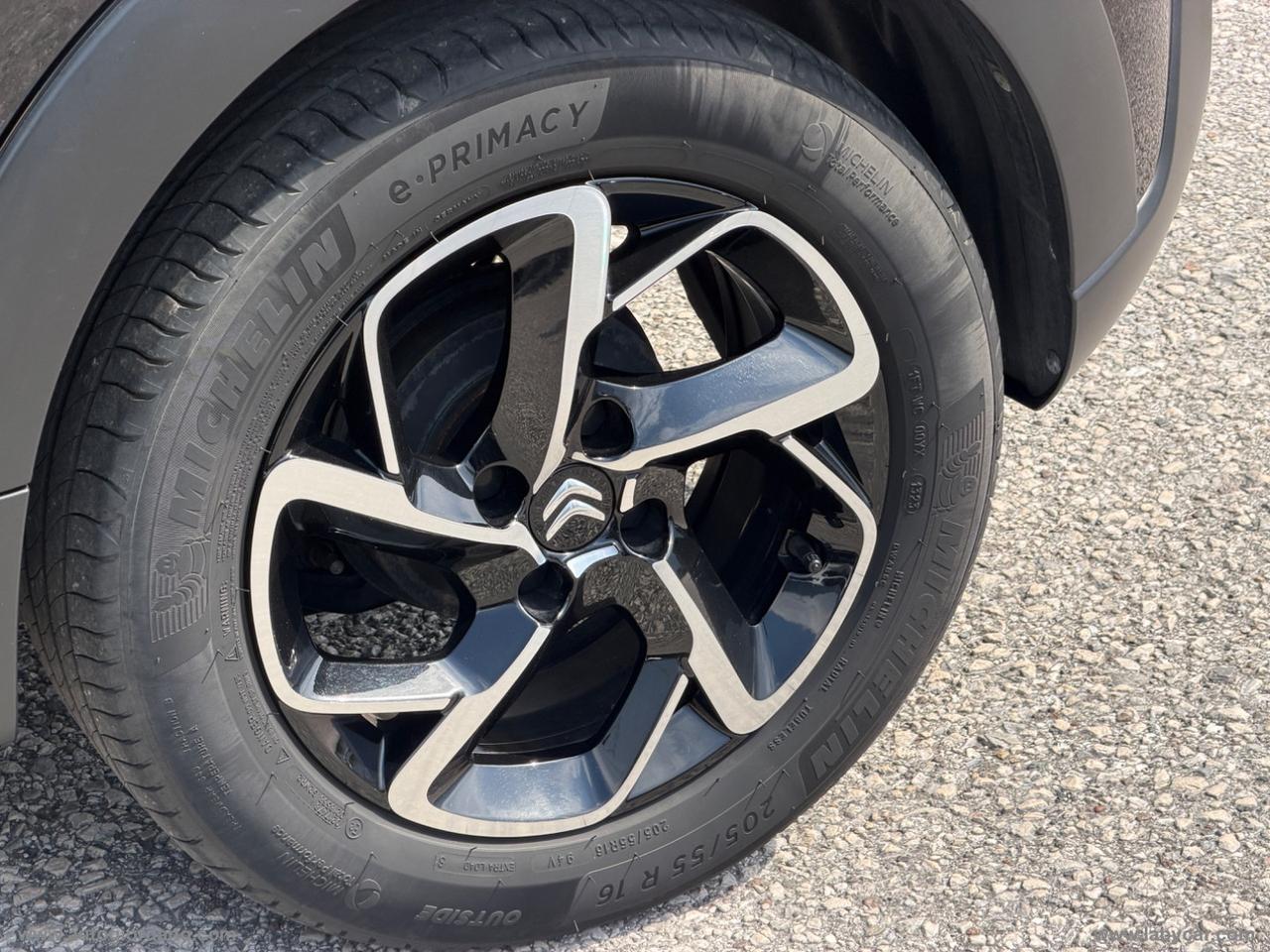 CITROEN C3 PureTech 83 S&S Shine Pack