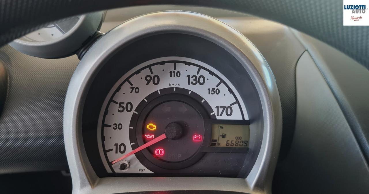 Toyota Aygo 1.0 5P. CONNECT SOL