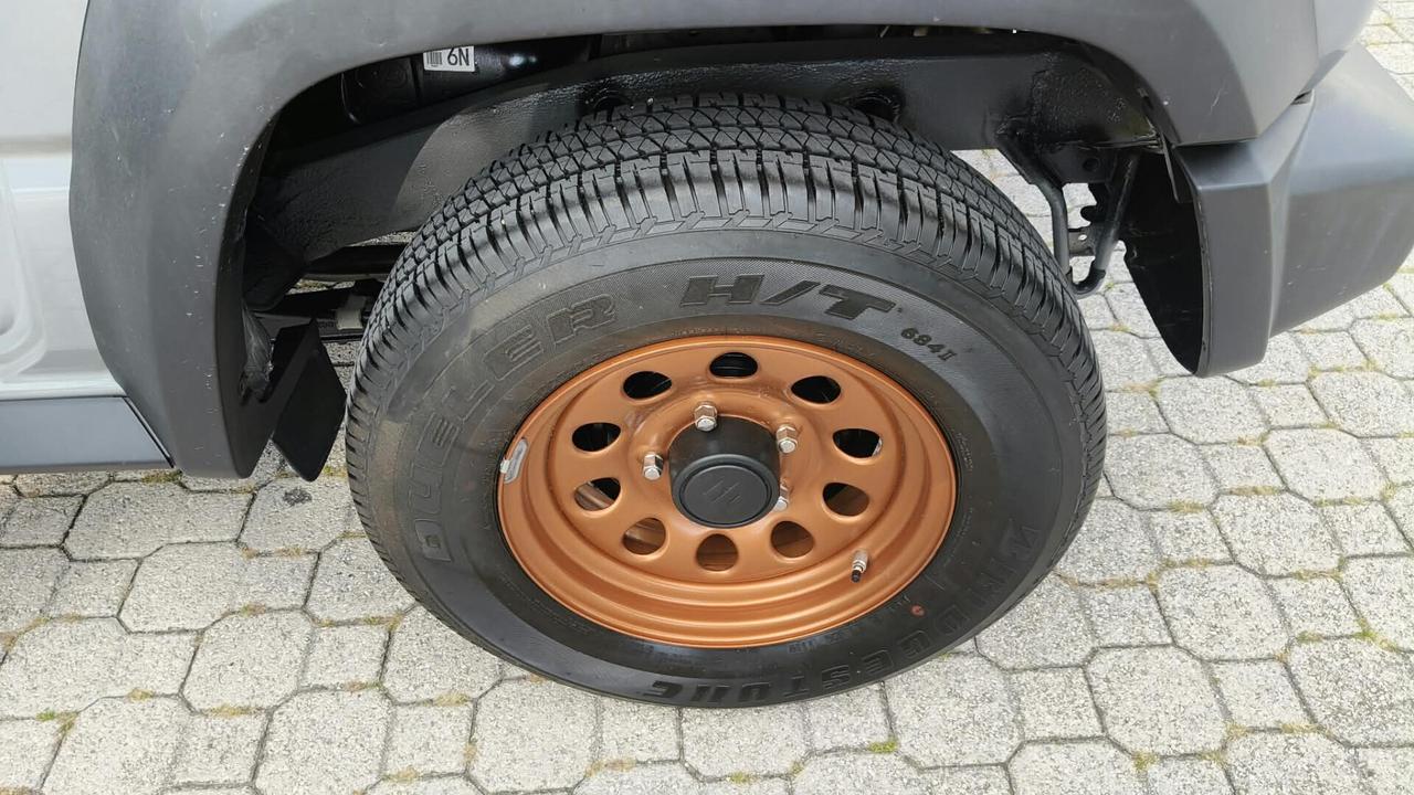 SUZUKI JIMNY 1.5 BENZINA 102CV 4X4 4WD AUTOVETTURA 4 POSTI